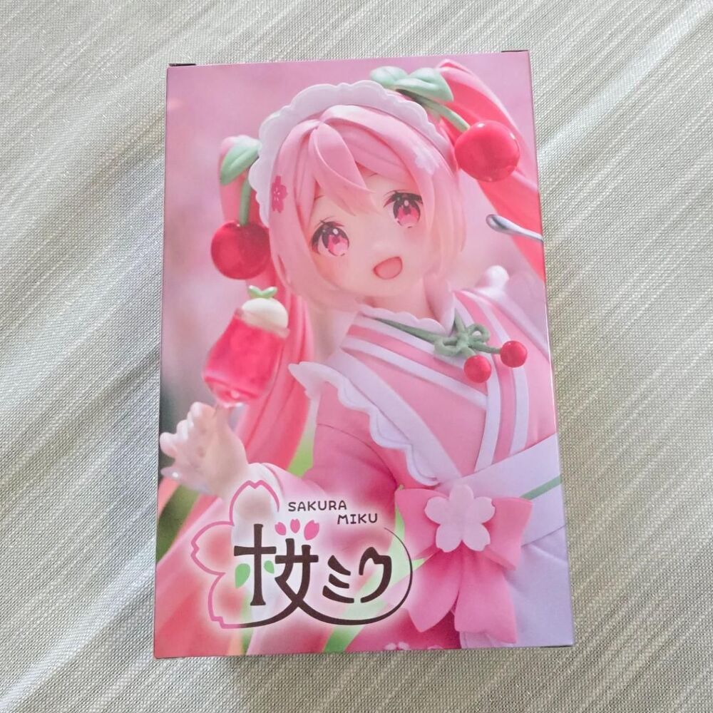 Sakura Hatsune Miku Coreful Japanese Cafe Figure